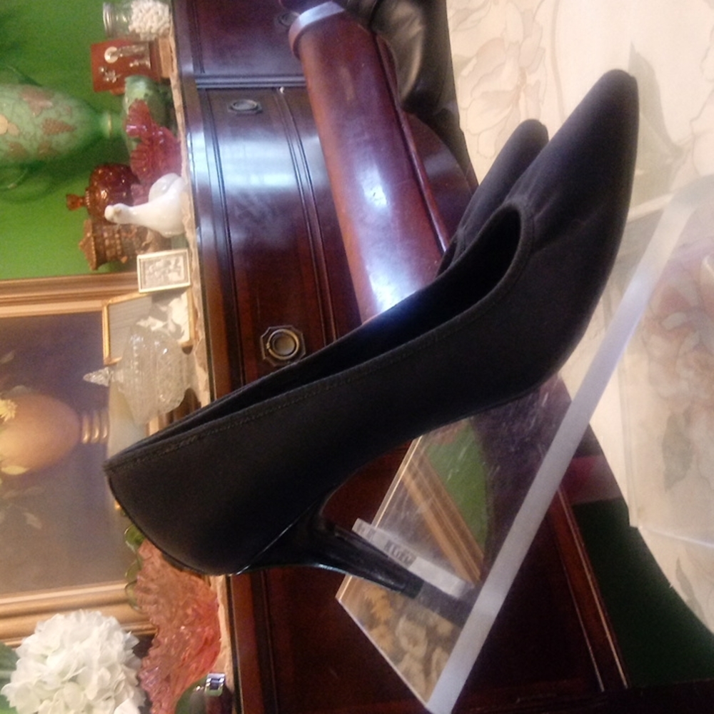 Bandalino classic heels - Picture 2 of 3